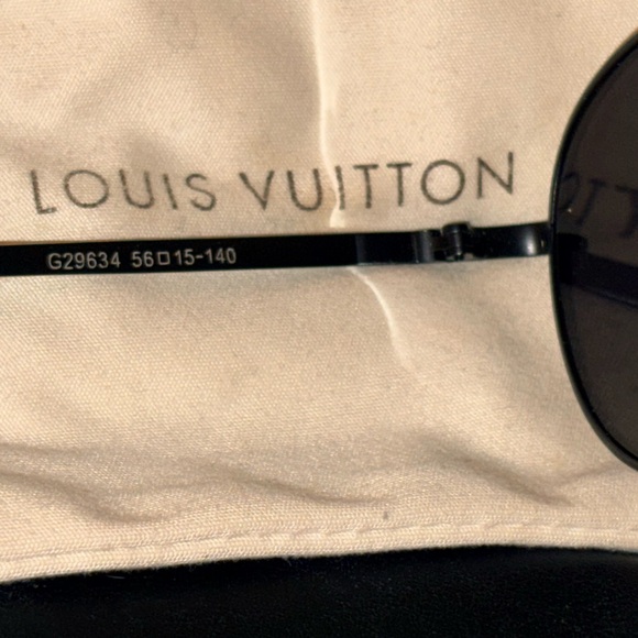 Louis Vuitton Black Round Sunglasses - Picture 11 of 15